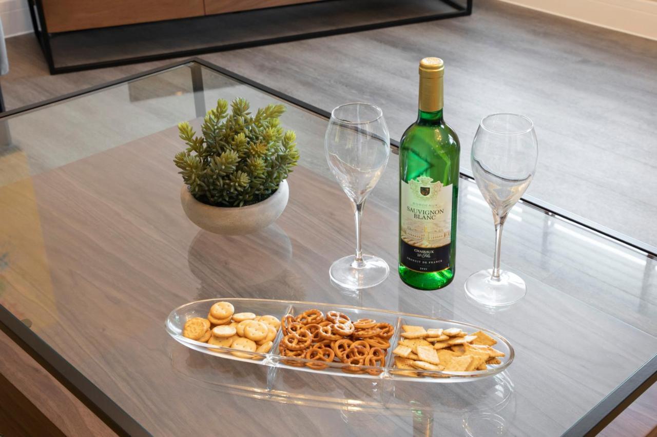 Elliot Oliver - Luxurious Two Bedroom Apartment With Parking Gloucester Exterior foto