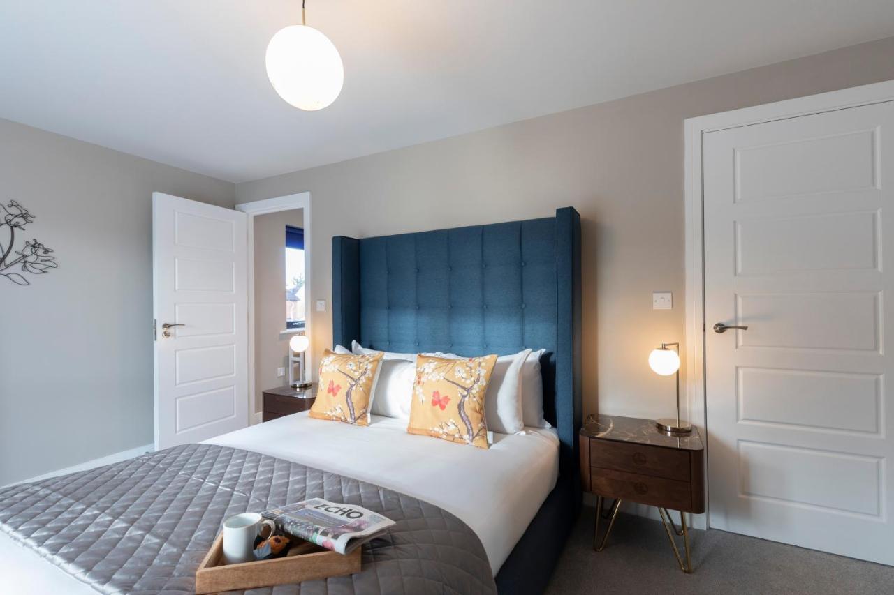 Elliot Oliver - Luxurious Two Bedroom Apartment With Parking Gloucester Exterior foto